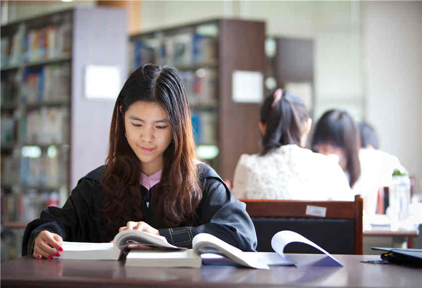 alevel历史考试题有哪些内容？为什么我们要去英国留学？